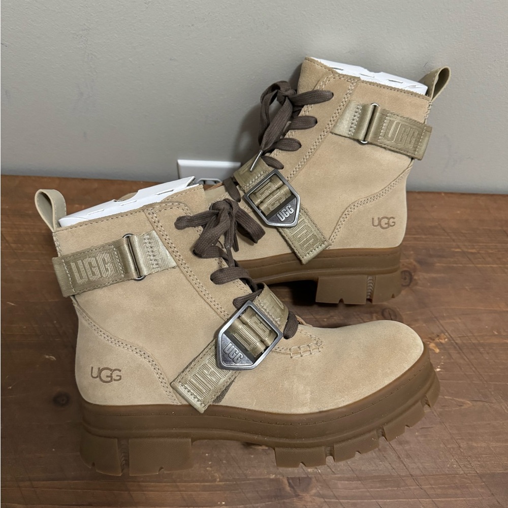 UGG Women’s Boots 7.5